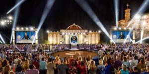 Best evidence yet that Scientology erased one or more celebs from ground-breaking event